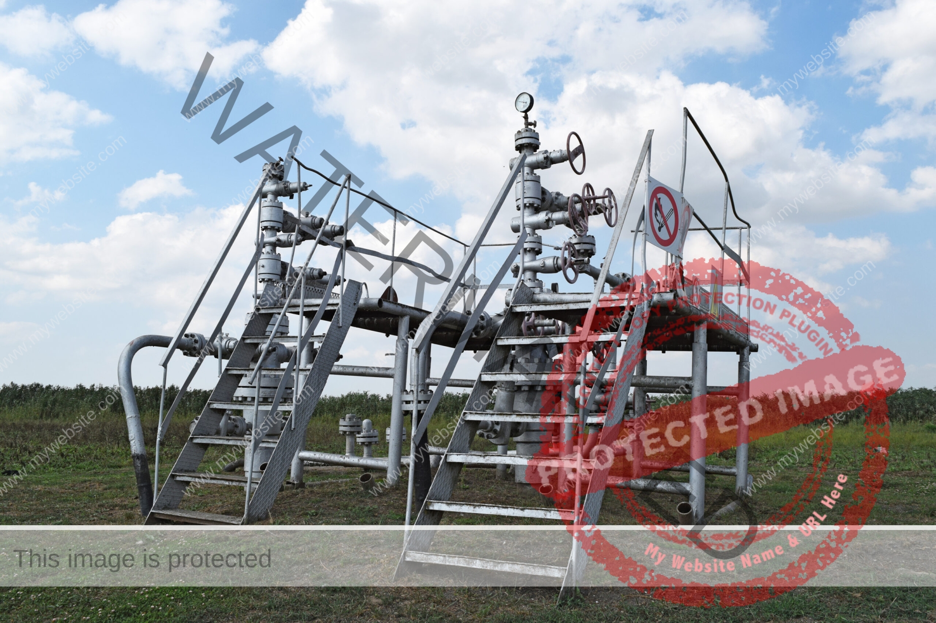 Equipment of an oil well. Shutoff valves and service equipment.