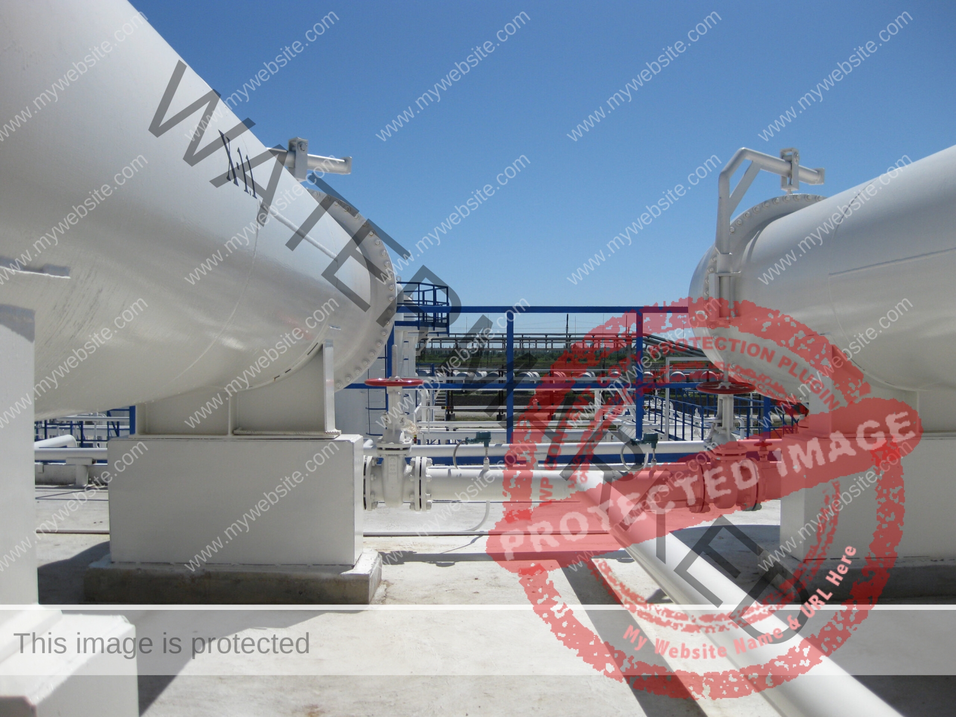 Oil refinery. Equipment for primary oil refining.