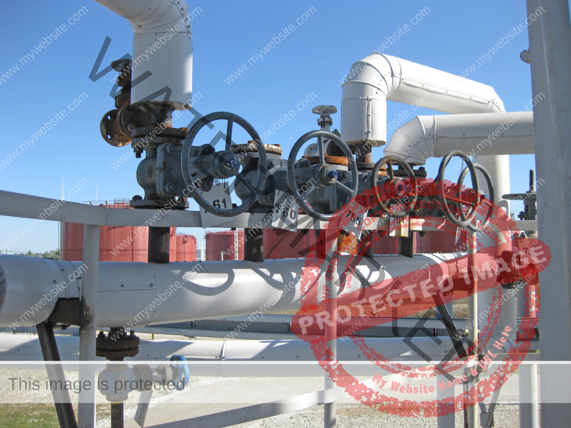 Oil refinery. Equipment for primary oil refining.